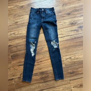 American Eagle “360 next level stretch” distressed hi-rise jeggings jeans size 2